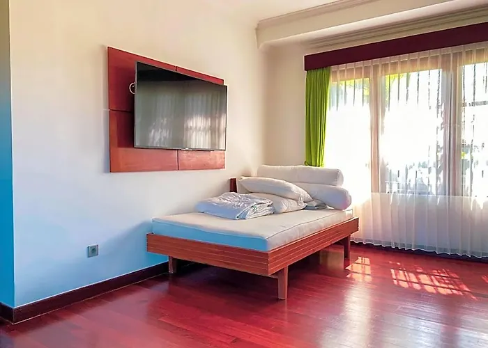 Medewi Surf Luxury Отель типа "постель и завтрак" 3*