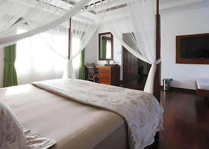 Bed & Breakfast Medewi Surf Luxury